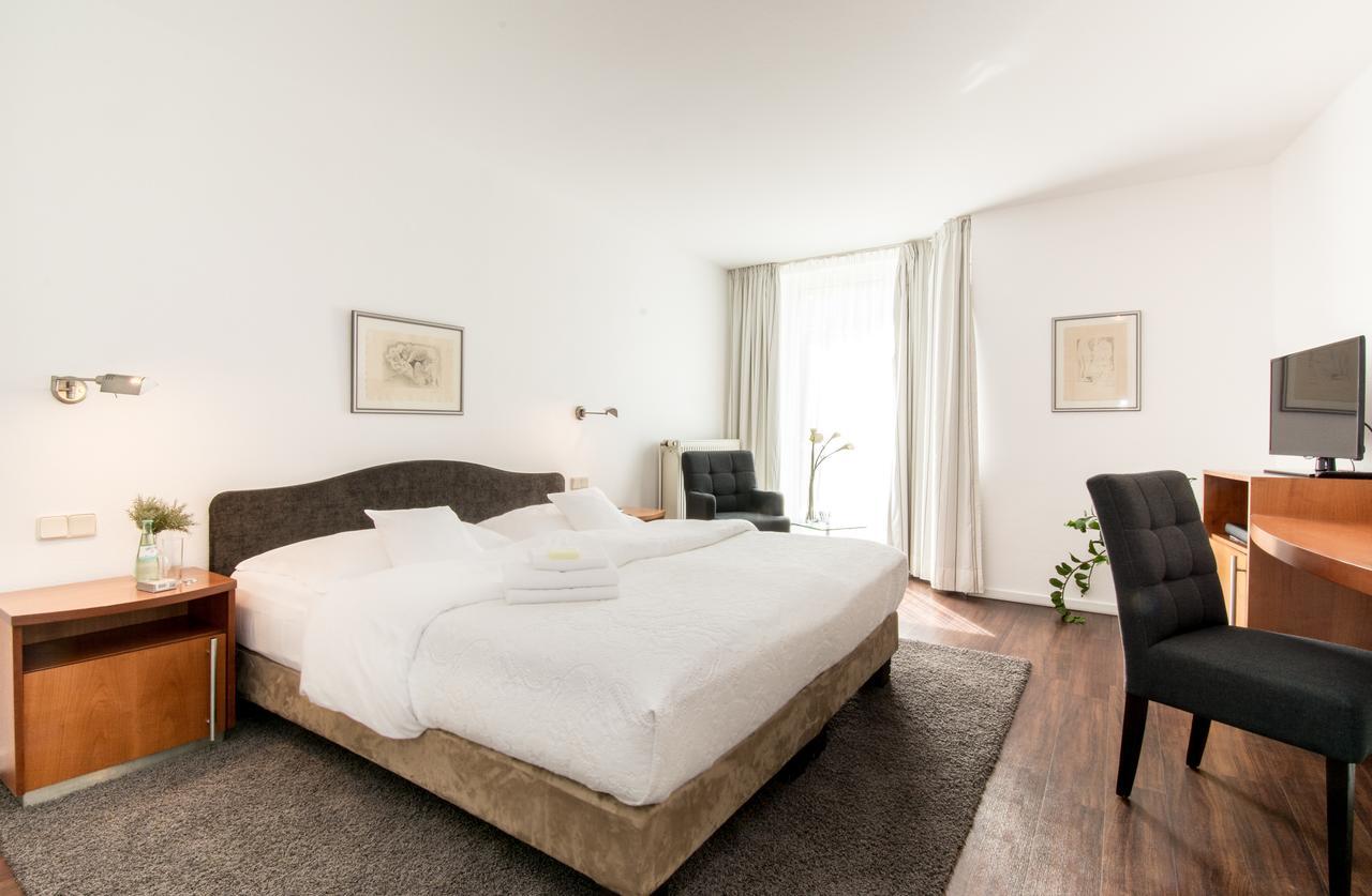 Gartenhotel Luisental Мильгейм-на-Руре Экстерьер фото