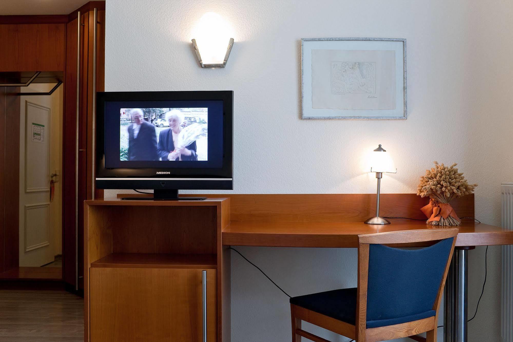 Gartenhotel Luisental Мильгейм-на-Руре Экстерьер фото