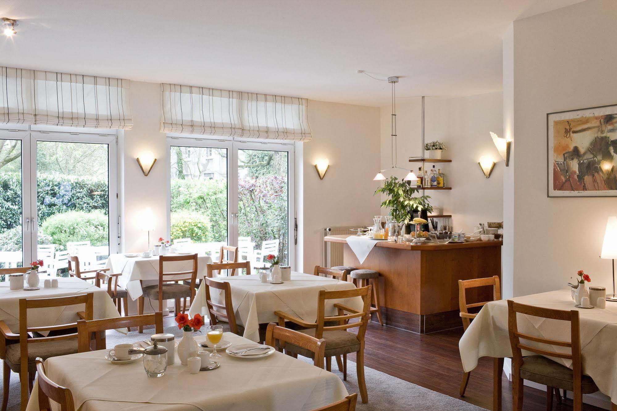 Gartenhotel Luisental Мильгейм-на-Руре Экстерьер фото